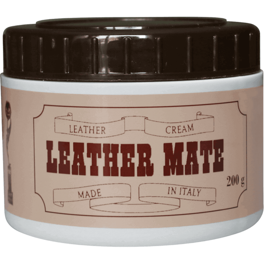 Leather Mate leather conditioner is considered one of the best leather conditioners on the market, providing long-lasting protection and restoration to genuine leather. This high-quality leather cream effectively moisturizes and rejuvenates leather.