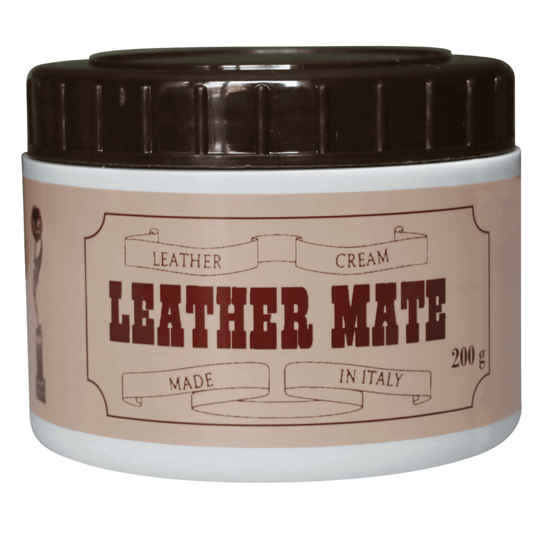 Leather Mate leather conditioner is considered one of the best leather conditioners on the market, providing long-lasting protection and restoration to genuine leather. This high-quality leather cream effectively moisturizes and rejuvenates leather.